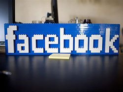 Facebook купил домен fb.com