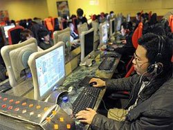 Власти Китая закрыли 130 тысяч интернет-кафе